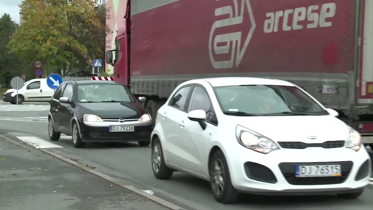 pieniadze-na-inwestycje-dla-jsmki-video-71344
