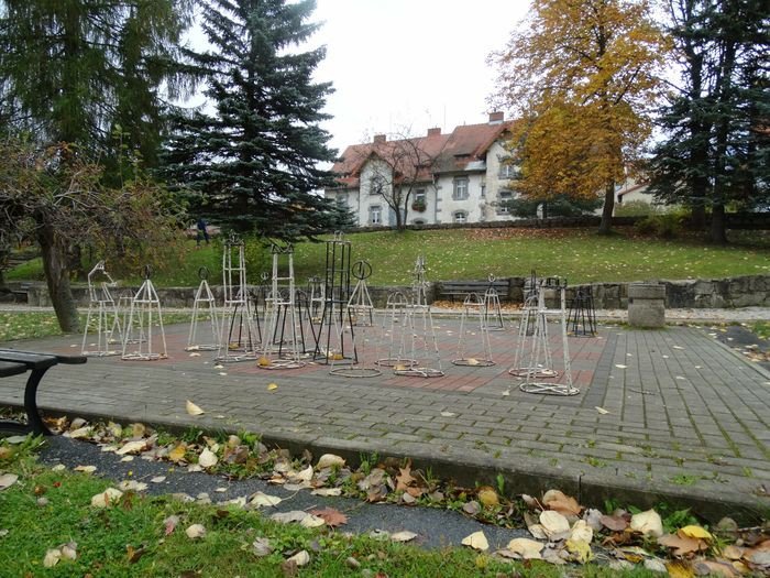 strazacy-urzadza-skwer-w-centrum-szklarskiej-poreby-foto-71383
