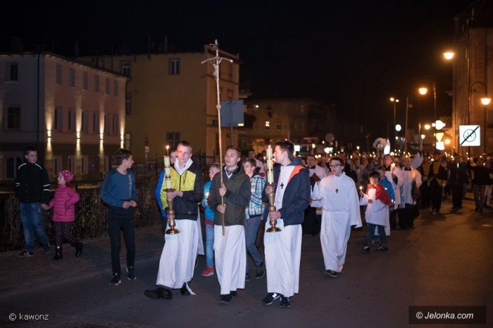 procesja-fatimska-przesza-ulicami-cieplic-foto-71408