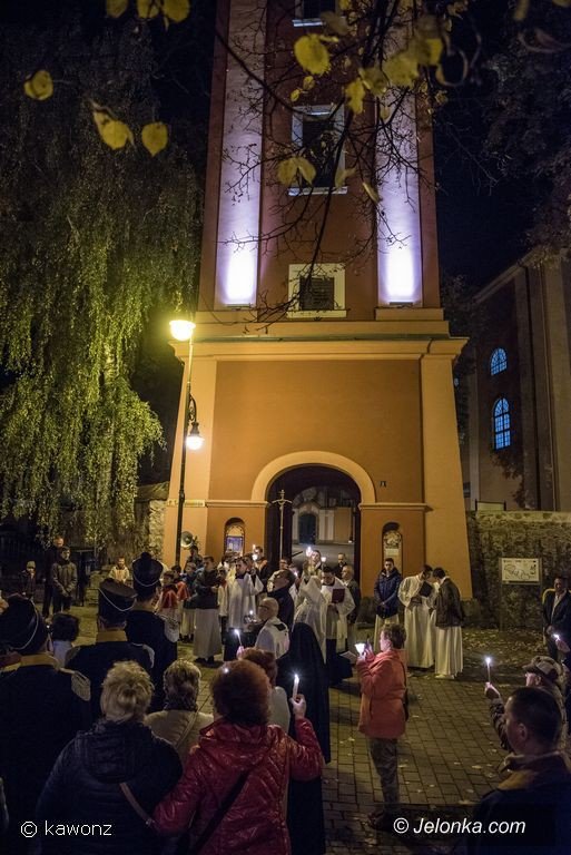 procesja-fatimska-przesza-ulicami-cieplic-foto-71408