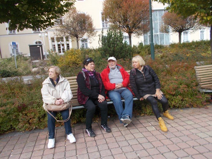jesienny-spacer-w-koronach-drzew-foto-71487