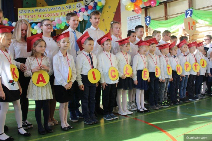pierwszaki-z-dwojki-po-pasowaniu-foto-71538