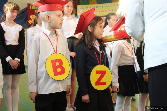 pierwszaki-z-dwojki-po-pasowaniu-foto-71538