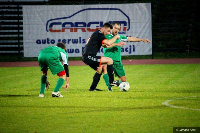 radosny-futbol-przy-zotniczej-foto-71625