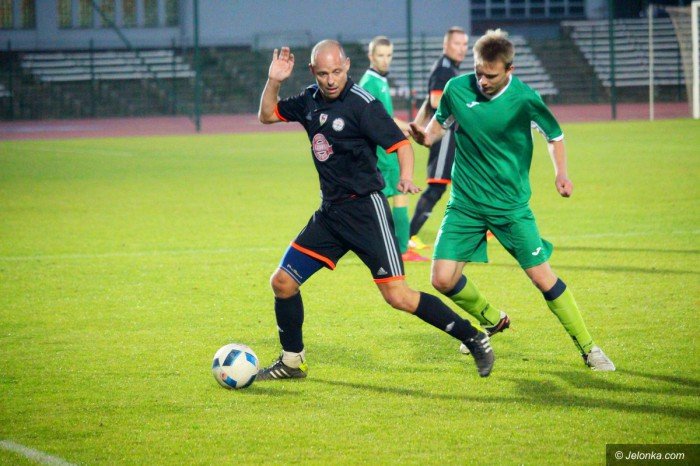 radosny-futbol-przy-zotniczej-foto-71625