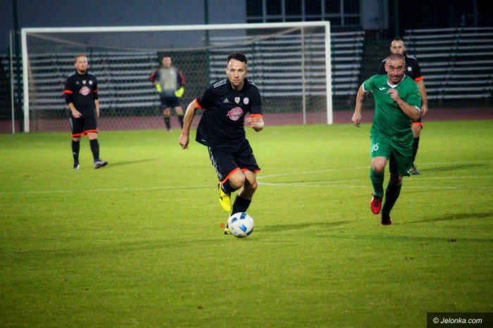 radosny-futbol-przy-zotniczej-foto-71625