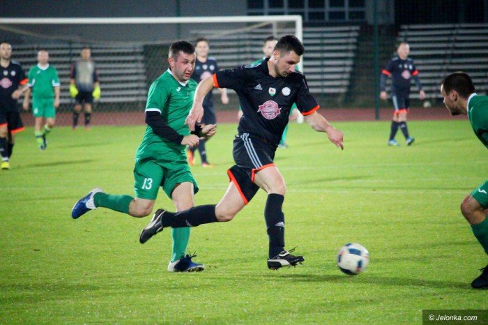 radosny-futbol-przy-zotniczej-foto-71625
