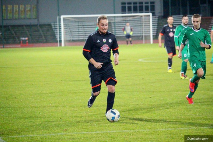 radosny-futbol-przy-zotniczej-foto-71625