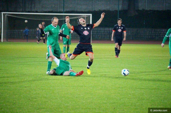 radosny-futbol-przy-zotniczej-foto-71625