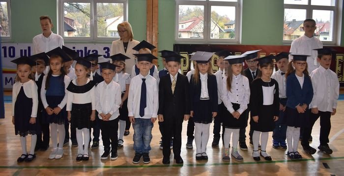 pasowanie-pierwszakow-w-dziesiatce-foto-71649