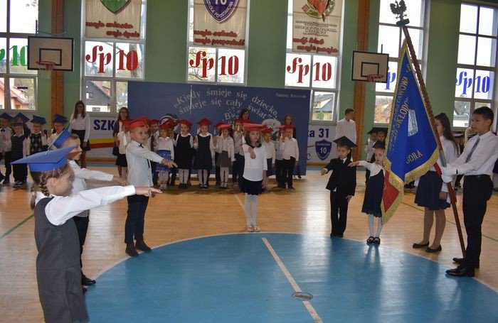 pasowanie-pierwszakow-w-dziesiatce-foto-71649