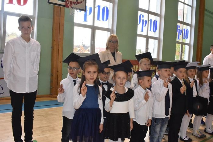 pasowanie-pierwszakow-w-dziesiatce-foto-71649