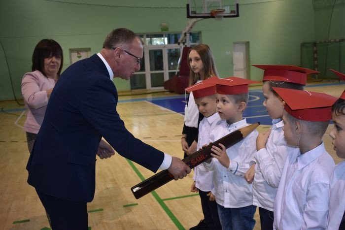 pasowanie-pierwszakow-w-dziesiatce-foto-71649