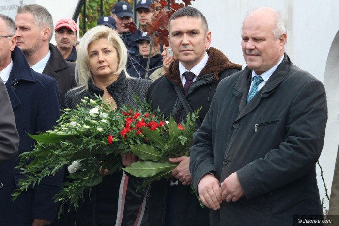 odsonili-epitafium-pamieci-ofiar-smolenskich-foto-71652