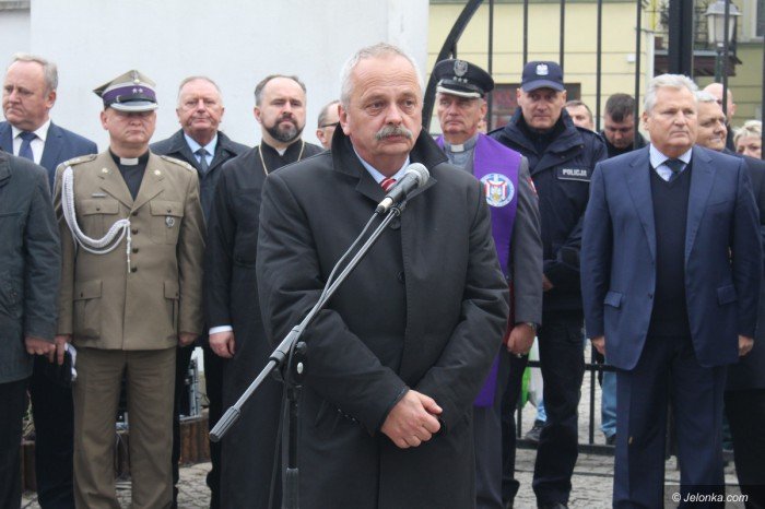 odsonili-epitafium-pamieci-ofiar-smolenskich-foto-71652