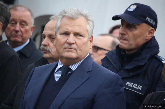odsonili-epitafium-pamieci-ofiar-smolenskich-foto-71652