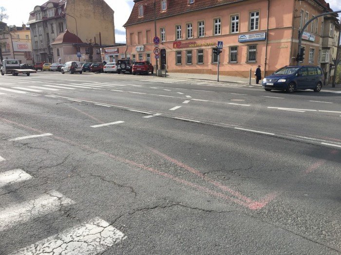 co-z-czerwonymi-kopertami-foto-71709