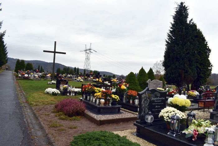 jeleniogorzanie-odwiedzili-groby-bliskich-foto-71738