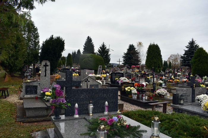 jeleniogorzanie-odwiedzili-groby-bliskich-foto-71738