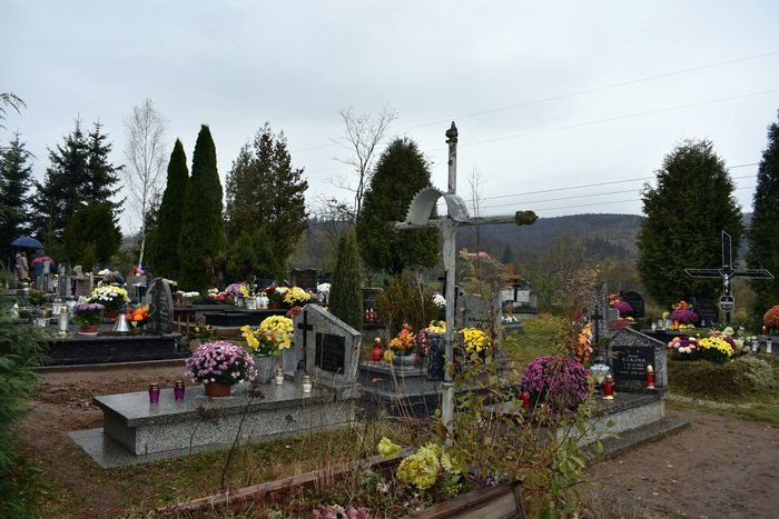 jeleniogorzanie-odwiedzili-groby-bliskich-foto-71738