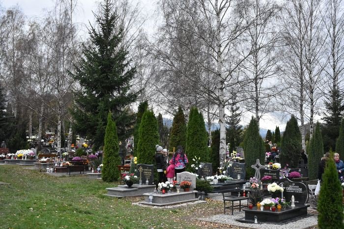 jeleniogorzanie-odwiedzili-groby-bliskich-foto-71738