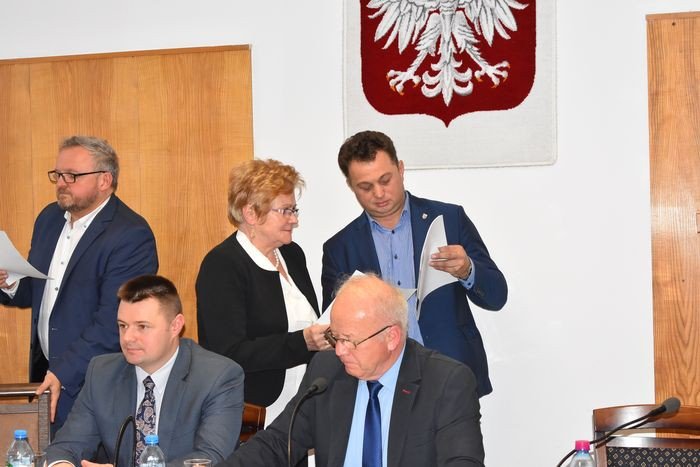 sesja-nadzwyczajna-czy-samorzadowy-kabaret-foto-71778