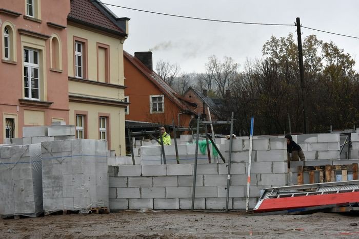 powstaje-szkolny-acznik-w-starej-kamienicy-foto-71841