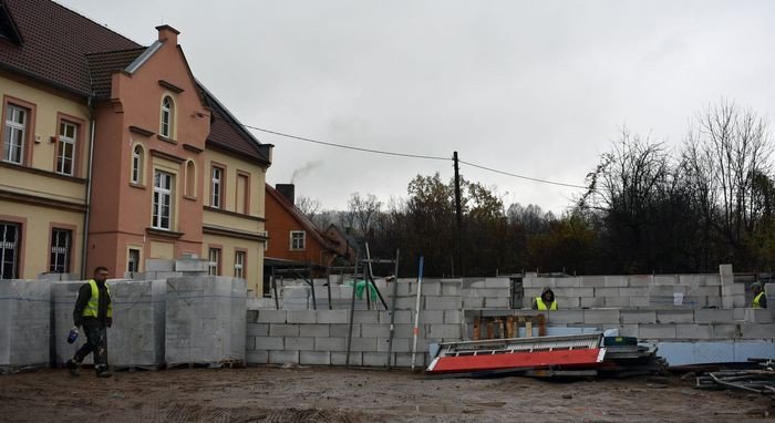 powstaje-szkolny-acznik-w-starej-kamienicy-foto-71841