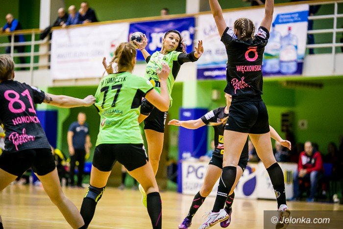 trzy-punkty-zostay-w-jeleniej-gorze-foto-72043
