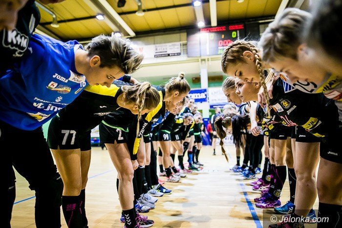trzy-punkty-zostay-w-jeleniej-gorze-foto-72043