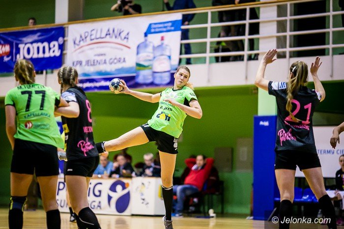 trzy-punkty-zostay-w-jeleniej-gorze-foto-72043