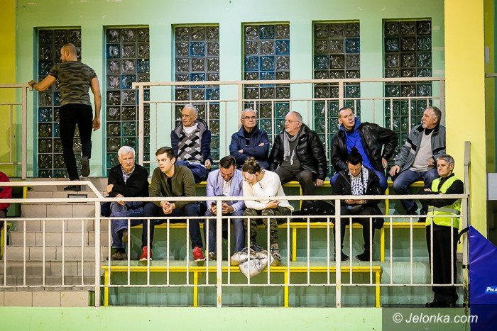 trzy-punkty-zostay-w-jeleniej-gorze-foto-72043