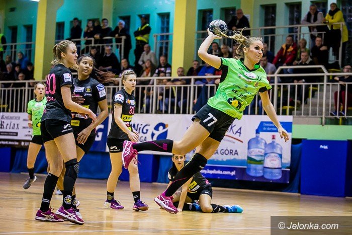 trzy-punkty-zostay-w-jeleniej-gorze-foto-72043