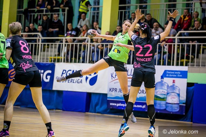 trzy-punkty-zostay-w-jeleniej-gorze-foto-72043