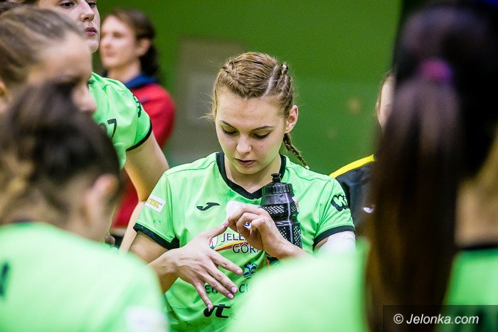 trzy-punkty-zostay-w-jeleniej-gorze-foto-72043