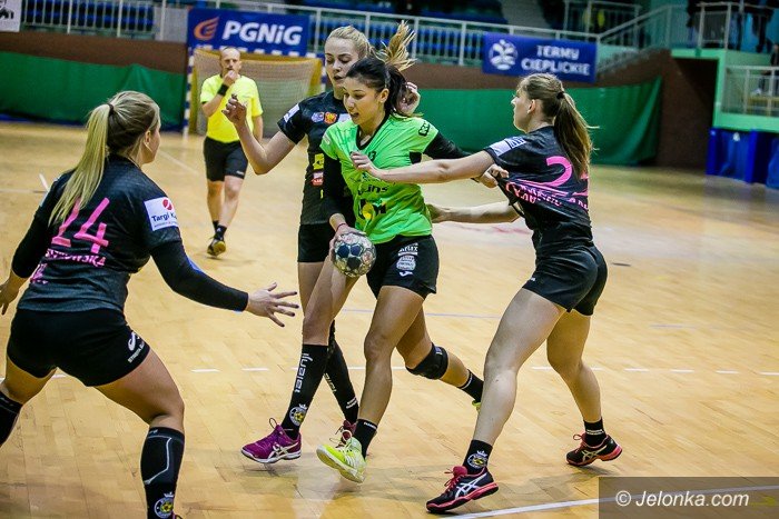 trzy-punkty-zostay-w-jeleniej-gorze-foto-72043