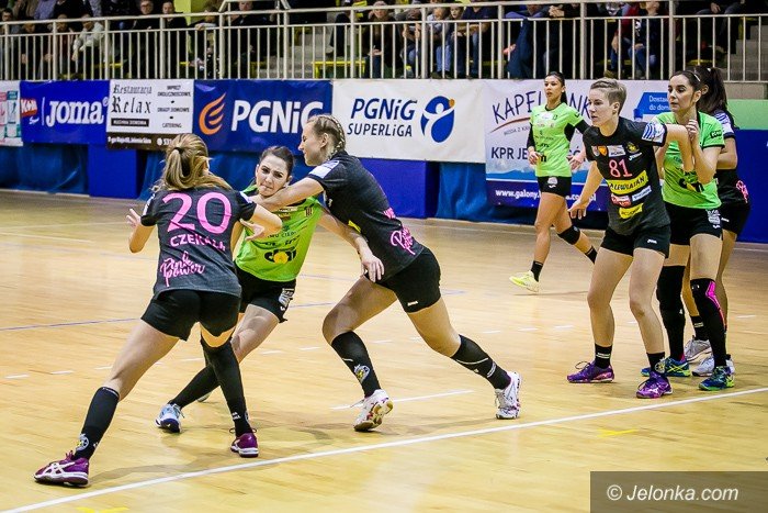 trzy-punkty-zostay-w-jeleniej-gorze-foto-72043