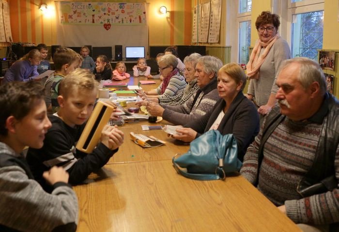 miedzypokoleniowe-warsztaty-w-janowicach-wielkich-foto-72058