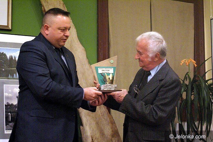 wyroznienie-i-gratulacje-dla-emila-pyzika-foto-72064