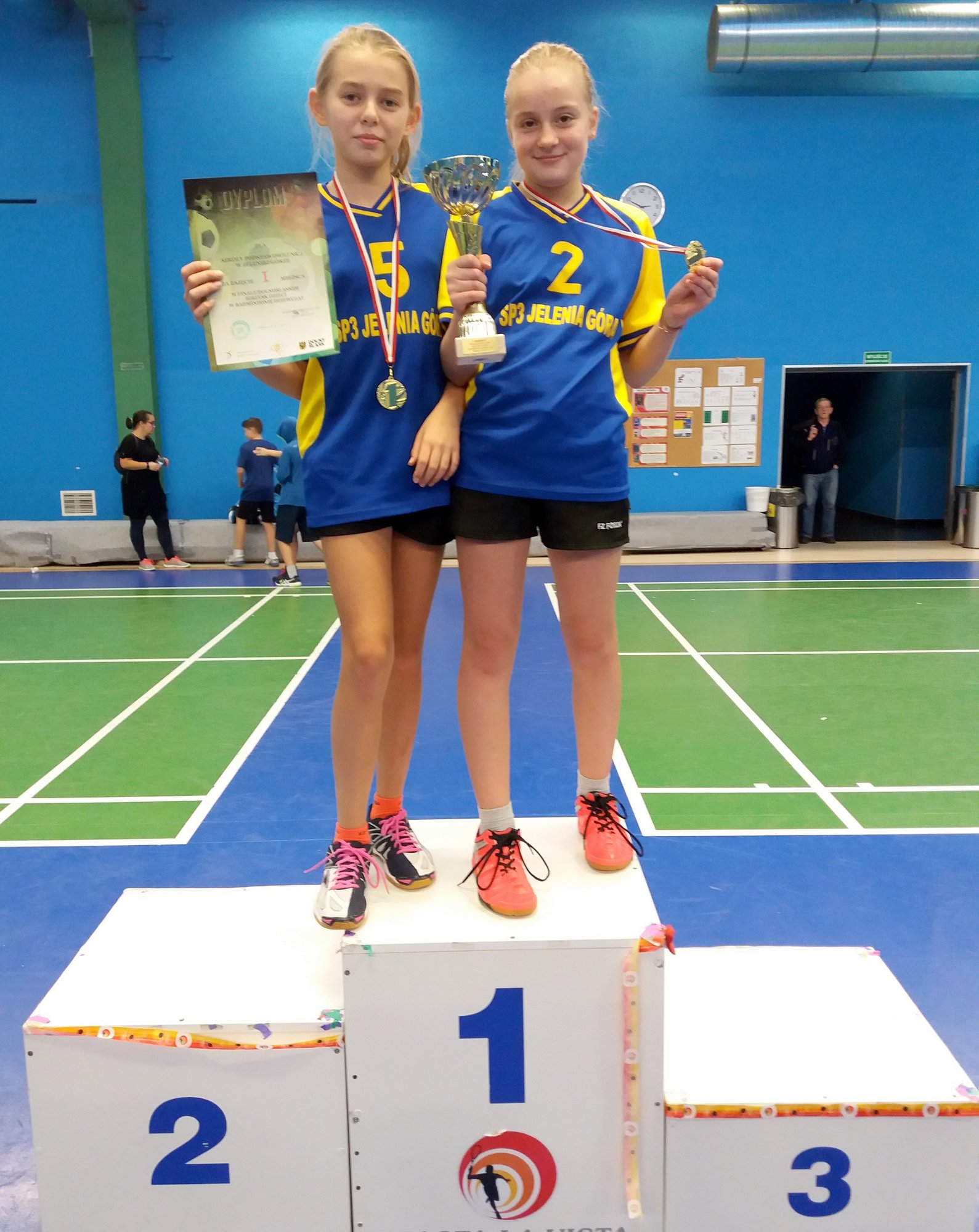 dziewczeta-z-sp-3-mistrzyniami-dolnego-slaska-foto-72154