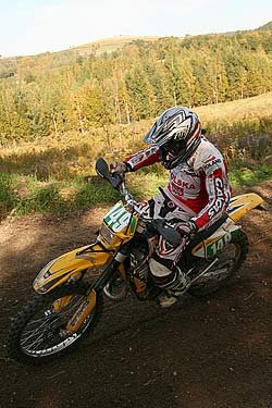 Wojciech Rencz (nr 7, drugi od lewej), pokazał klasę i udowodnił, że mistrz Polski i start w rajdzie Paryż - Dakar to nie przypadek.