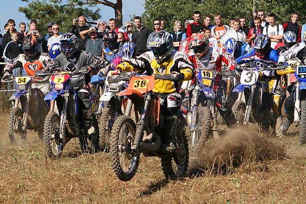 Mateusz Benbenik czołowy zawodnik reprezentacji Polski w rajdach Enduro.