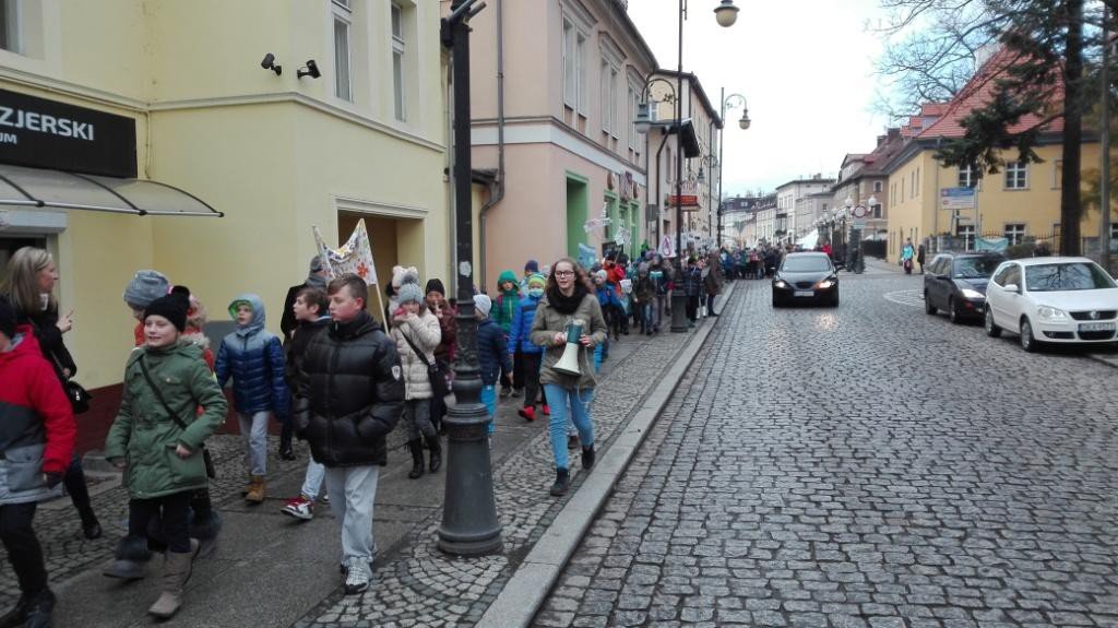 nie-pal-smieci-trujesz-dzieci-happening-sp-6-foto-72266