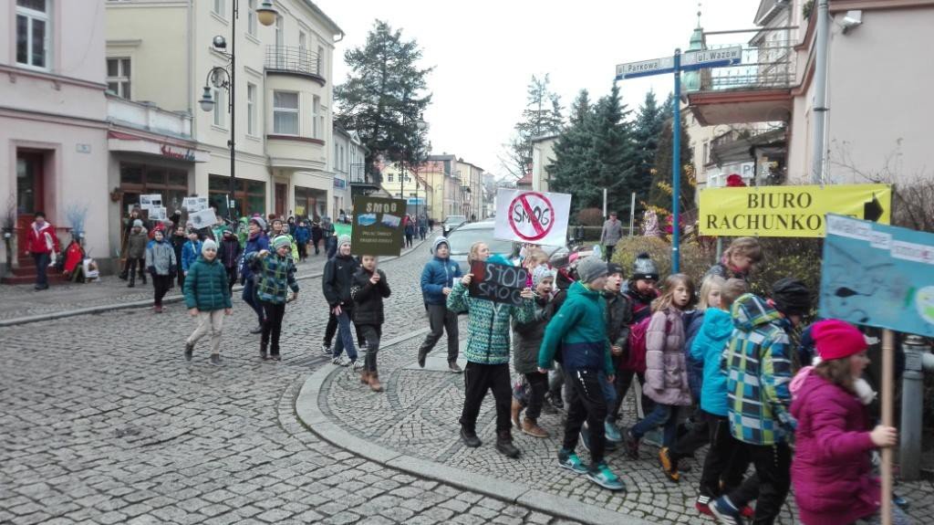 nie-pal-smieci-trujesz-dzieci-happening-sp-6-foto-72266