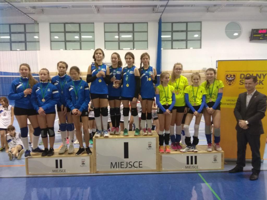 nasze-siatkarki-znow-na-pierwszym-stopniu-podium-foto-72280