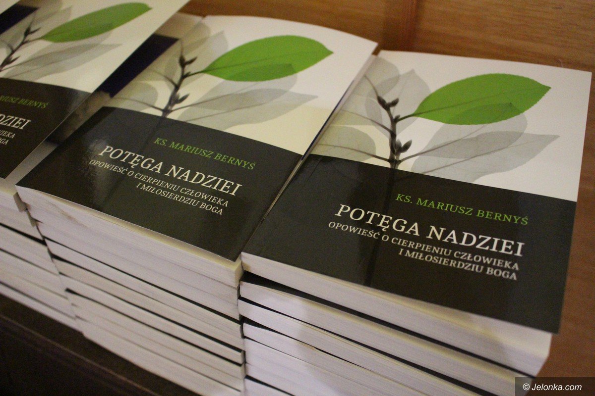 poezja-jana-pawa-ii-z-ust-i-serc-modziezy-foto-72289