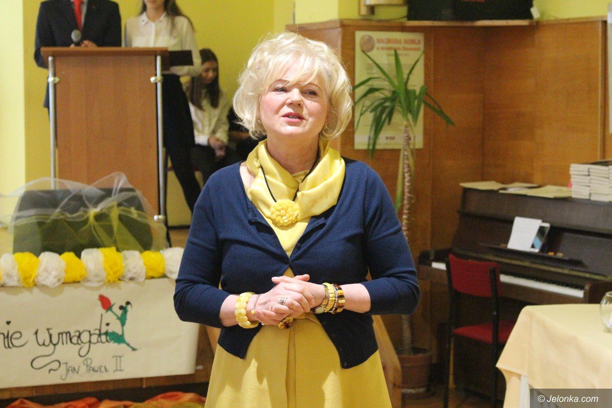 poezja-jana-pawa-ii-z-ust-i-serc-modziezy-foto-72289