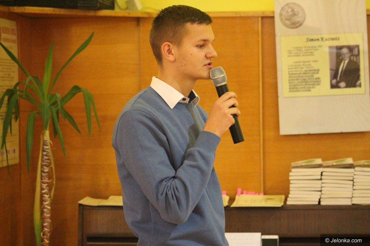 poezja-jana-pawa-ii-z-ust-i-serc-modziezy-foto-72289