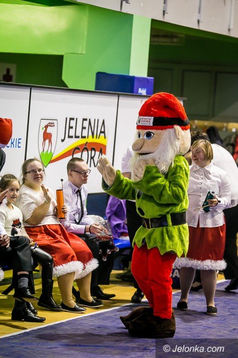 zabawa-i-pomoc-w-swiatecznej-atmosferze-foto-72333