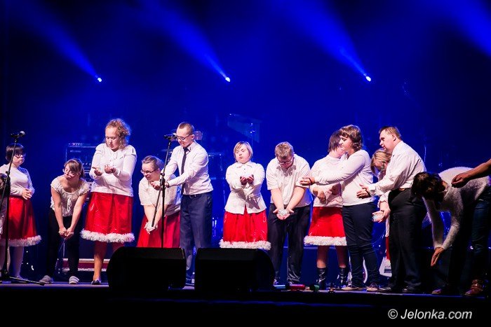 zabawa-i-pomoc-w-swiatecznej-atmosferze-foto-72333